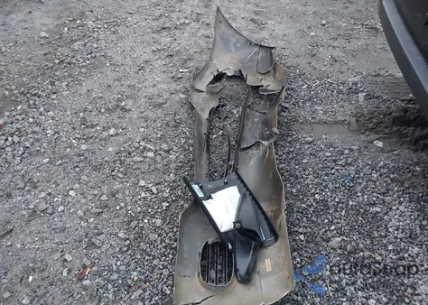 2018 Jeep Compass Latitude 4X4 z USA, uszkodzony, nr VIN 3C4NJDBB6JT250081